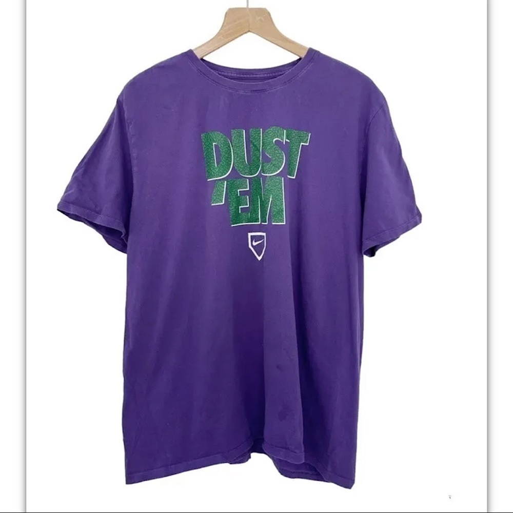 The Nike Tee Men's Sz XL Purple "Dust 'Em" Short Sleeve Tee Shirt